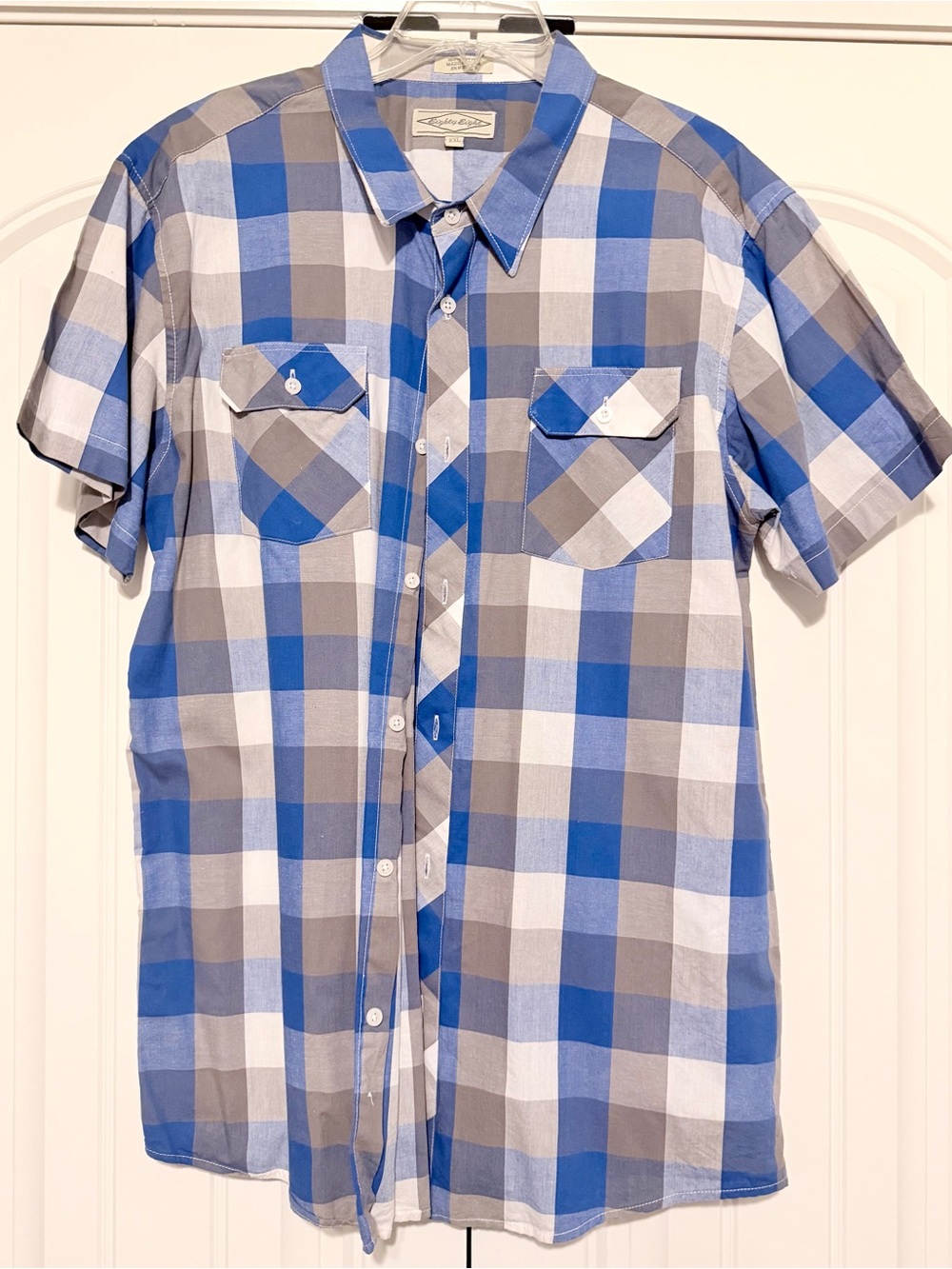 Eighty Eight Blue Gray and White Plaid Short-Sleeve Button-Down